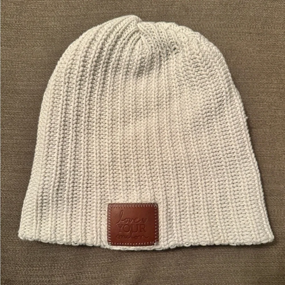 Love Your Melon‎ White Knit Beanie